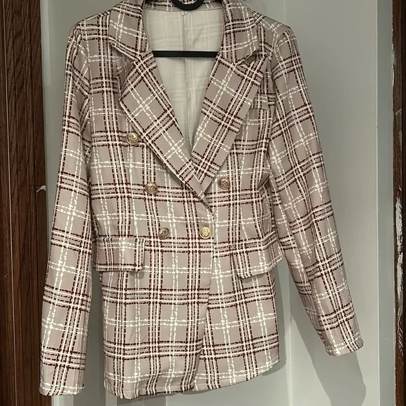 Blazer - Picture 1 of 2